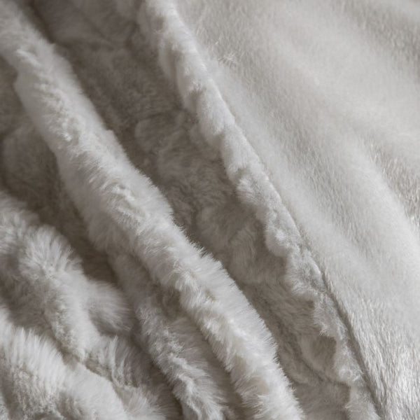 LUXURY | SUPER SOFT TEXTURED THROW